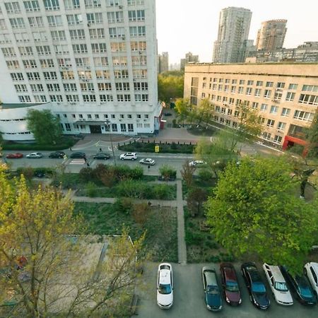 Уютная Студия На Метро Печерская В Центре Киева Kiev Buitenkant foto